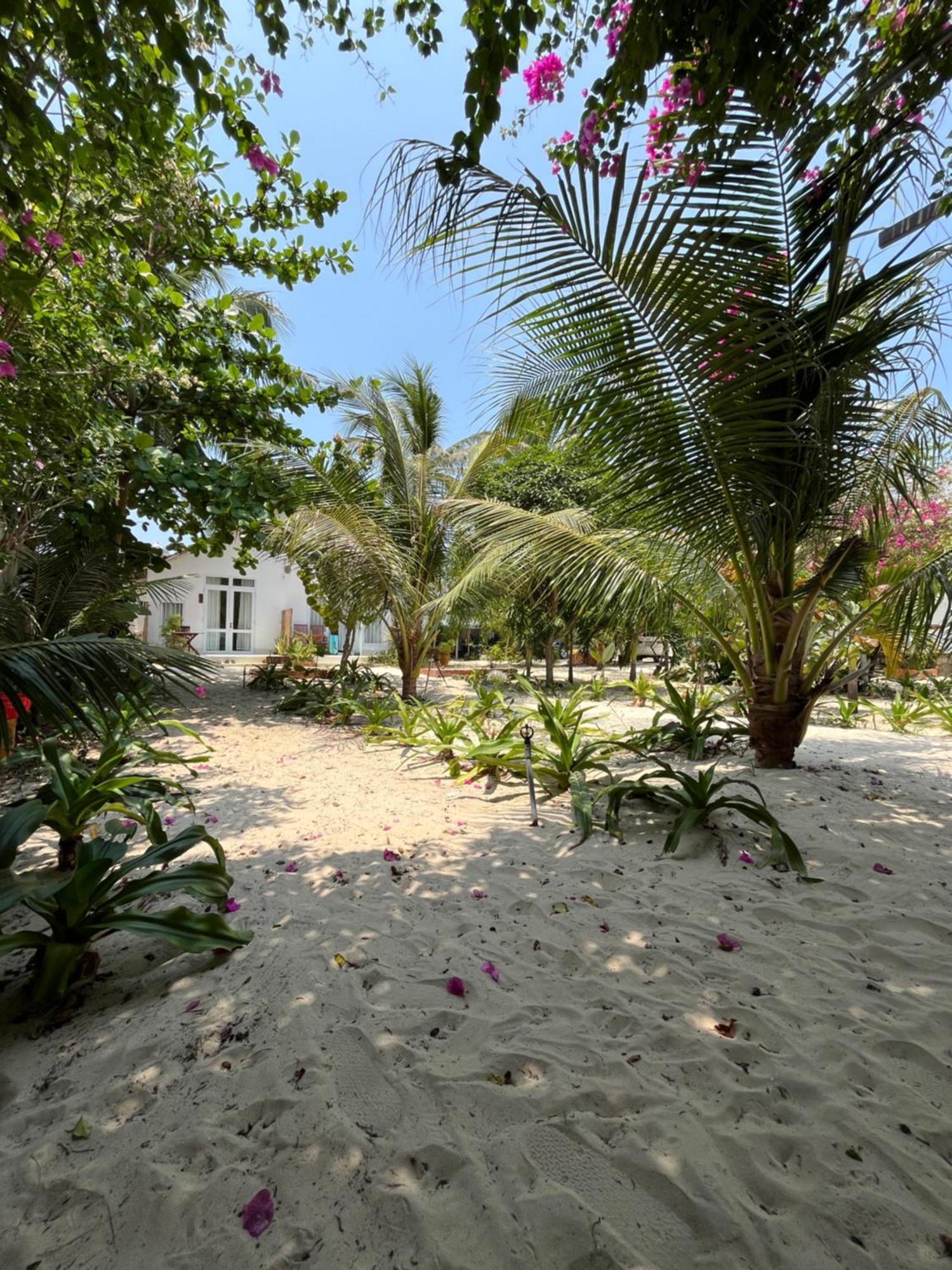 Robinson Beach Bungalow Vinh Hoa المظهر الخارجي الصورة